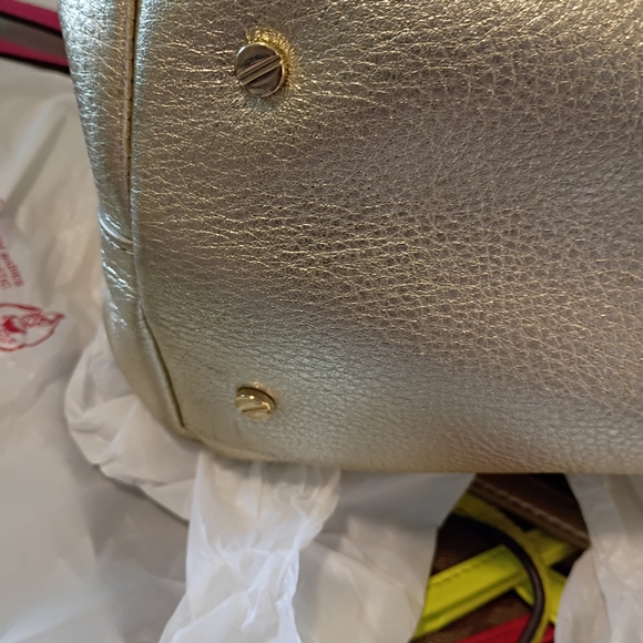 Tory Burch Gold Shoulder Bag with Chain Straps Gorgeous EUC - Picture 4 of 9